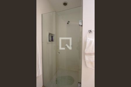 Apartamento à venda com 290m², 4 quartos e 3 vagas Apartamento à venda com 290m², 4 quartos e 3 vagasBanheiro