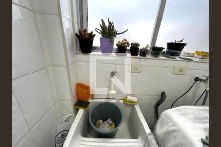Apartamento à venda com 70m², 2 quartos e sem vaga Apartamento à venda com 70m², 2 quartos e sem vagaÁrea de Serviço