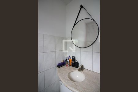 Casa à venda com 375m², 2 quartos e 8 vagasBanheiro Social