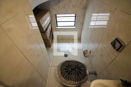 Casa à venda com 375m², 2 quartos e 8 vagasLavabo 