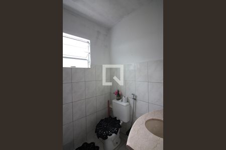 Casa à venda com 375m², 2 quartos e 8 vagasBanheiro Social