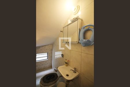 Casa à venda com 375m², 2 quartos e 8 vagasLavabo 