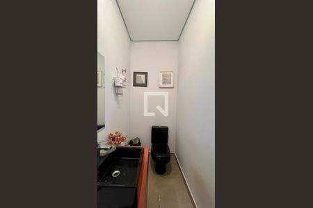 Casa à venda com 430m², 4 quartos e 5 vagas Casa à venda com 430m², 4 quartos e 5 vagasLavabo da churrasqueira