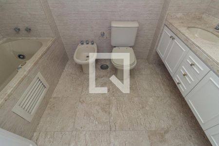 Apartamento à venda com 168m², 2 quartos e 3 vagas Apartamento à venda com 168m², 2 quartos e 3 vagasBanheiro 1 - Suíte