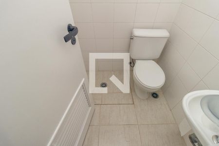 Apartamento à venda com 168m², 2 quartos e 3 vagas Apartamento à venda com 168m², 2 quartos e 3 vagasBanheiro de Serviço