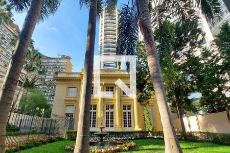 Apartamento à venda com 168m², 2 quartos e 3 vagas Apartamento à venda com 168m², 2 quartos e 3 vagasFachada