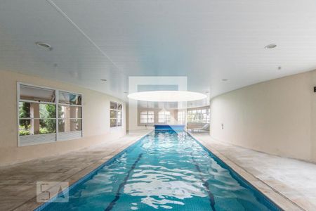 Apartamento à venda com 136m², 3 quartos e 2 vagas Apartamento à venda com 136m², 3 quartos e 2 vagasÁrea comum - Piscina