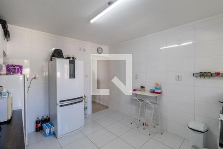 Casa à venda com 200m², 4 quartos e 4 vagas Casa à venda com 200m², 4 quartos e 4 vagasCozinha