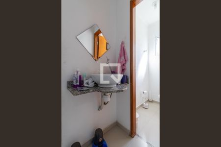 Casa à venda com 200m², 4 quartos e 4 vagas Casa à venda com 200m², 4 quartos e 4 vagasLavabo