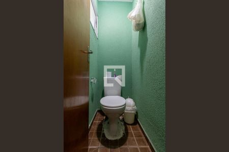 Casa à venda com 200m², 4 quartos e 4 vagas Casa à venda com 200m², 4 quartos e 4 vagasLavabo Externo