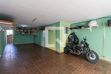 Casa à venda com 200m², 4 quartos e 4 vagas Casa à venda com 200m², 4 quartos e 4 vagasGaragem