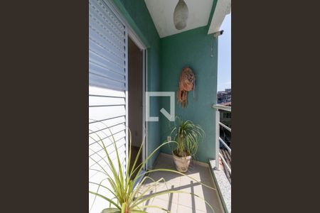 Casa à venda com 200m², 4 quartos e 4 vagas Casa à venda com 200m², 4 quartos e 4 vagasVaranda Suíte