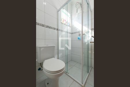 Casa à venda com 200m², 4 quartos e 4 vagas Casa à venda com 200m², 4 quartos e 4 vagasBanheiro Suíte