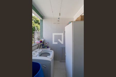 Casa à venda com 200m², 4 quartos e 4 vagas Casa à venda com 200m², 4 quartos e 4 vagasÁrea de Serviço