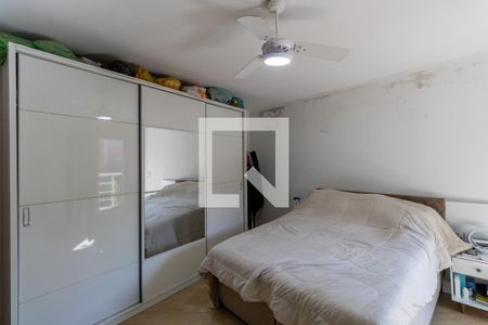 Casa à venda com 200m², 4 quartos e 4 vagas Casa à venda com 200m², 4 quartos e 4 vagasSuíte