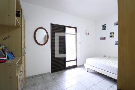 Casa à venda com 200m², 6 quartos e 2 vagasQuarto 3