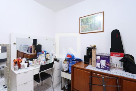 Casa à venda com 200m², 6 quartos e 2 vagasQuarto 2