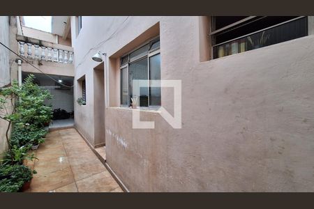 Casa à venda com 200m², 6 quartos e 2 vagas Casa à venda com 200m², 6 quartos e 2 vagasÁrea de Serviço