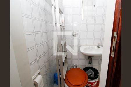 Apartamento à venda com 128m², 4 quartos e 2 vagasBanheiro de Serviço