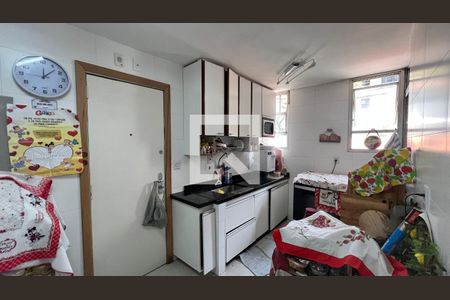 Apartamento para alugar com 128m², 2 quartos e 2 vagasCozinha