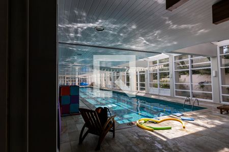 Apartamento à venda com 91m², 2 quartos e 2 vagas Apartamento à venda com 91m², 2 quartos e 2 vagasÁrea comum - Piscina