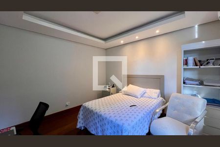 Apartamento à venda com 300m², 4 quartos e 4 vagas Apartamento à venda com 300m², 4 quartos e 4 vagasquarto