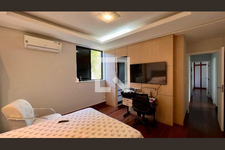 Apartamento à venda com 300m², 4 quartos e 4 vagas Apartamento à venda com 300m², 4 quartos e 4 vagasquarto