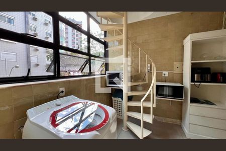 Apartamento à venda com 300m², 4 quartos e 4 vagas Apartamento à venda com 300m², 4 quartos e 4 vagasÁrea de Serviço