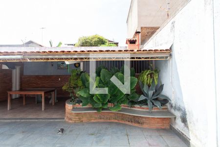 Casa à venda com 300m², 3 quartos e 3 vagas Casa à venda com 300m², 3 quartos e 3 vagasJardim