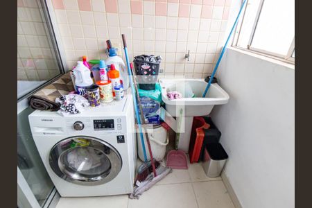 Apartamento à venda com 60m², 2 quartos e 1 vaga Apartamento à venda com 60m², 2 quartos e 1 vagaÁrea de Serviço