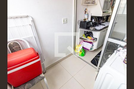 Apartamento à venda com 60m², 2 quartos e 1 vaga Apartamento à venda com 60m², 2 quartos e 1 vagaÁrea de Serviço