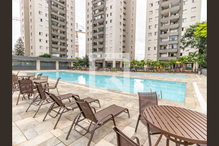 Apartamento à venda com 60m², 2 quartos e 1 vaga Apartamento à venda com 60m², 2 quartos e 1 vagaÁrea comum - Piscina