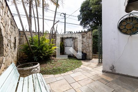 Casa à venda com 290m², 4 quartos e 6 vagas Casa à venda com 290m², 4 quartos e 6 vagasJardim