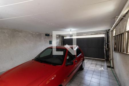 Casa à venda com 290m², 4 quartos e 6 vagas Casa à venda com 290m², 4 quartos e 6 vagasGaragem