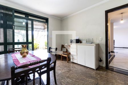 Casa à venda com 290m², 4 quartos e 6 vagas Casa à venda com 290m², 4 quartos e 6 vagasCopa da Cozinha