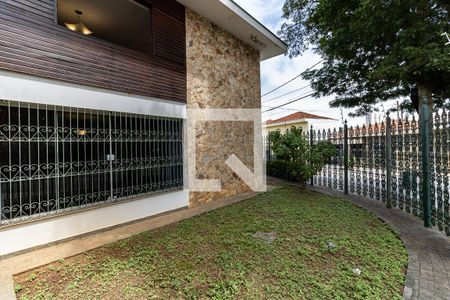 Casa à venda com 290m², 4 quartos e 6 vagas Casa à venda com 290m², 4 quartos e 6 vagasGaragem