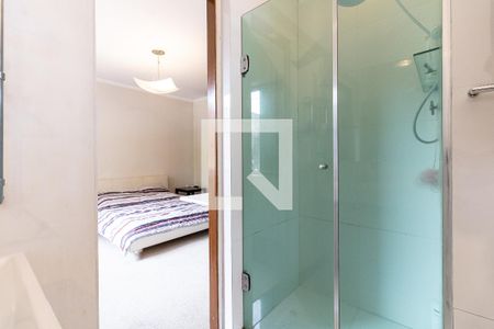 Casa à venda com 290m², 4 quartos e 6 vagas Casa à venda com 290m², 4 quartos e 6 vagasBanheiro da Suíte 1
