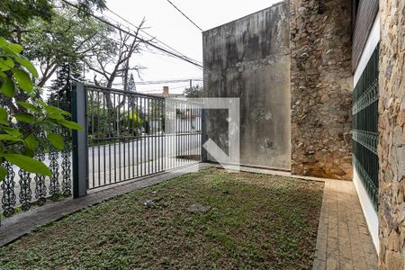 Casa à venda com 290m², 4 quartos e 6 vagas Casa à venda com 290m², 4 quartos e 6 vagasGaragem