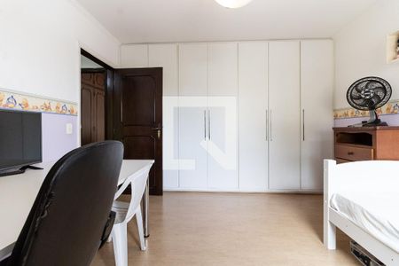 Casa à venda com 290m², 4 quartos e 6 vagas Casa à venda com 290m², 4 quartos e 6 vagasQuarto 3