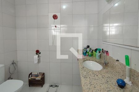 Casa à venda com 200m², 2 quartos e 9 vagas Casa à venda com 200m², 2 quartos e 9 vagasBanheiro Social