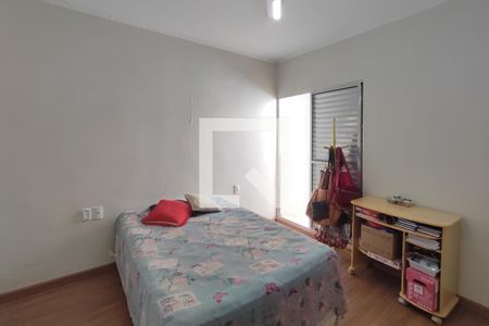 Casa à venda com 200m², 2 quartos e 9 vagas Casa à venda com 200m², 2 quartos e 9 vagasQuarto Suíte