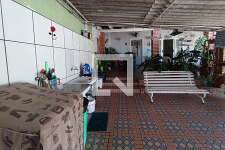 Casa à venda com 200m², 2 quartos e 9 vagas Casa à venda com 200m², 2 quartos e 9 vagasÁrea de Serviço