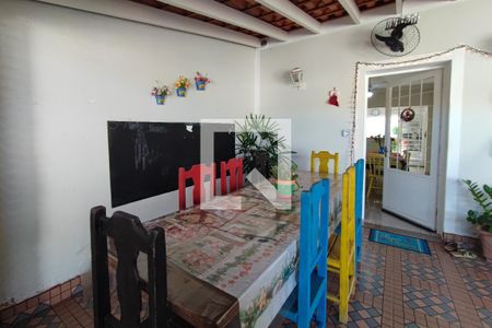 Casa à venda com 200m², 2 quartos e 9 vagas Casa à venda com 200m², 2 quartos e 9 vagasÁrea gourmet