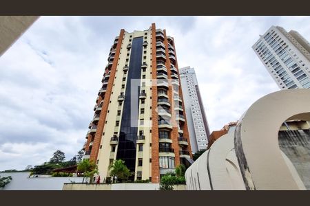 Apartamento à venda com 41m², 1 quarto e 1 vaga Apartamento à venda com 41m², 1 quarto e 1 vagaFachada