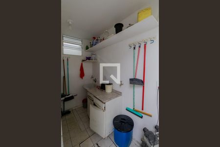 Casa à venda com 215m², 4 quartos e 2 vagas Casa à venda com 215m², 4 quartos e 2 vagasCasa 2 - Área de Serviço