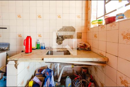 Casa à venda com 165m², 3 quartos e sem vaga Casa à venda com 165m², 3 quartos e sem vagaCozinha