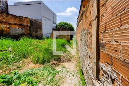 Casa à venda com 165m², 3 quartos e sem vaga Casa à venda com 165m², 3 quartos e sem vagaQuintal