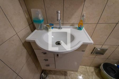 Casa à venda com 143m², 4 quartos e 2 vagas Casa à venda com 143m², 4 quartos e 2 vagasBanheiro