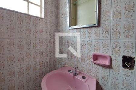 Casa à venda com 170m², 3 quartos e 4 vagas Casa à venda com 170m², 3 quartos e 4 vagasBanheiro Suíte