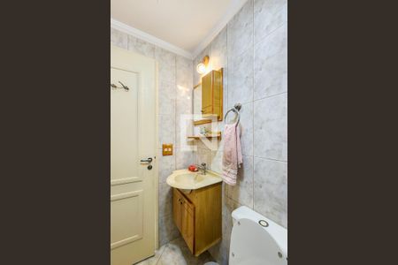 Apartamento à venda com 56m², 2 quartos e 1 vaga Apartamento à venda com 56m², 2 quartos e 1 vagaBanheiro